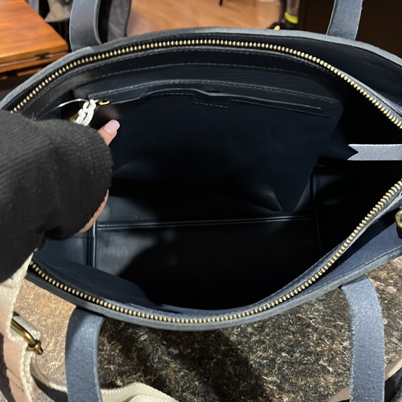 madewell medium transport navy zip top tote - Picture 3 of 4